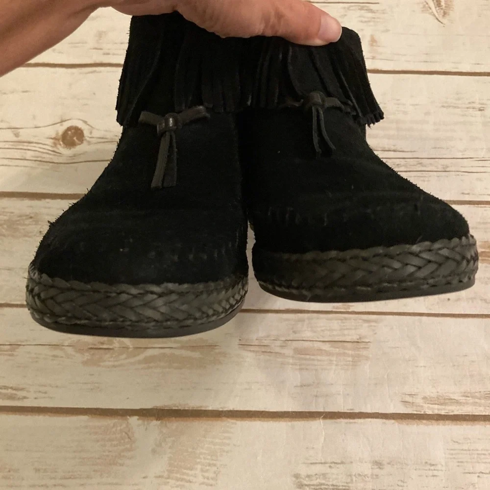 UGG Kennadi Fringe Ankle Moccasin Booties Black Suede Size 6.5